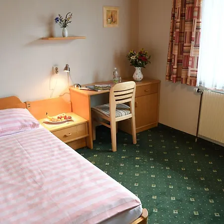 Fruehstueckspension Binder Konukevi