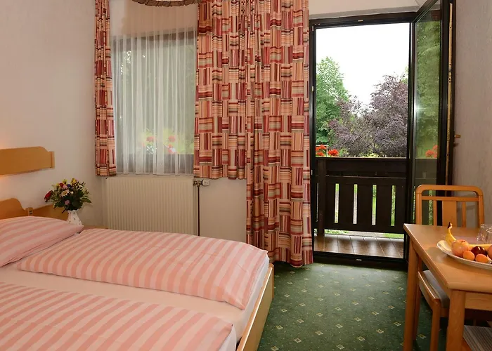 Fruehstueckspension Binder ゲストハウス 3*